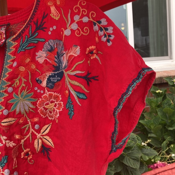 Johnny was embroidered red dress - Picture 4 of 9